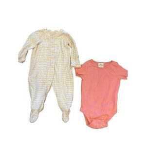 Hanna Andersson Organic 100% Cotton Pink Bodysuit &‎ Pink & White Footed Pajamas